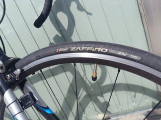 Bicicleta de carretera BH Volan