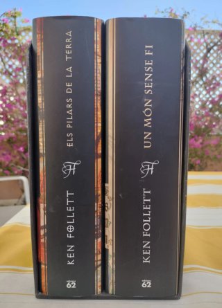 3 libro Kenn Follett: Els pilars y Un món sense fi