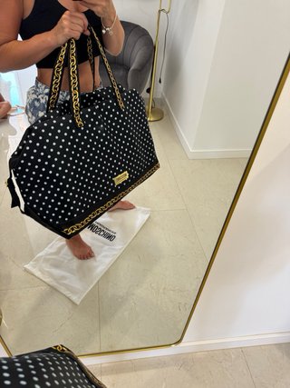 Bolso de viaje Moschino lunares y cadena