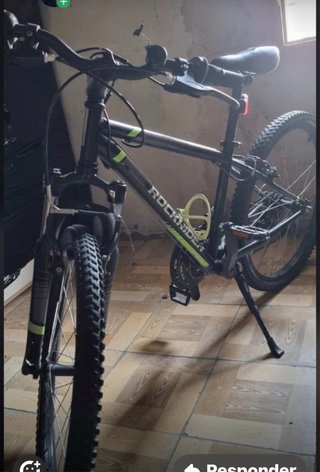 Bicicleta Rockrider Negra y Verde
