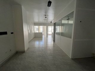 Oficina en venta en Zona de Plaza de Barcelos en Pontevedra
