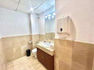 Local comercial en venta en El Cano - Los Bermejales en Sevilla