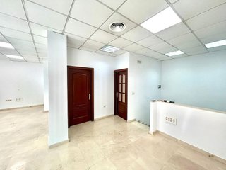 Local comercial en venta en El Cano - Los Bermejales en Sevilla
