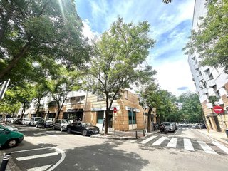 Local comercial en venta en El Cano - Los Bermejales en Sevilla