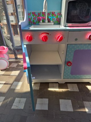 Cocinita de madera ItsImagical