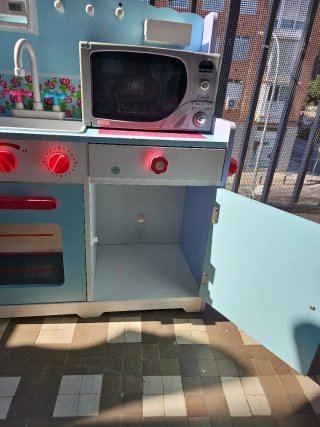 Cocinita de madera ItsImagical