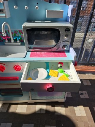 Cocinita de madera ItsImagical