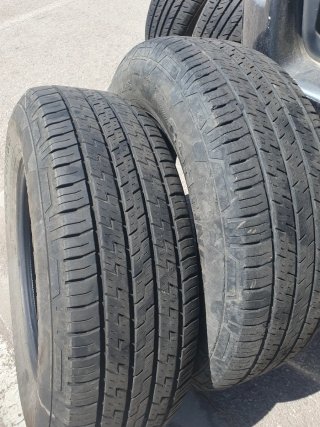 2 neumáticos Continental 4x4 Contact 225/70R16