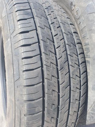 2 neumáticos Continental 4x4 Contact 225/70R16