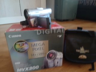 Videocámara Canon MVX200 con funda