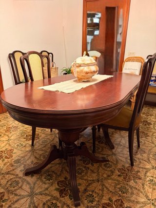 Mesa comedor extensible madera y ratán
