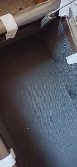 Baúl de madera y tela marron/gris