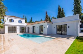 Chalet en alquiler en Los Naranjos - Las Brisas en Marbella