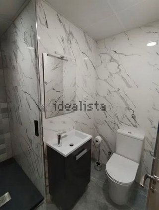 Piso en alquiler en Valdeacederas en Madrid