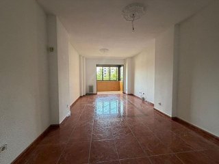 Piso en alquiler en Peñagrande en Madrid