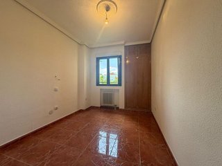 Piso en alquiler en Peñagrande en Madrid