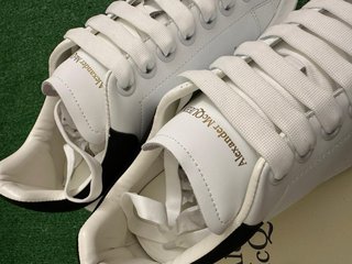 Scarpe Alexander McQueen bianche e nere