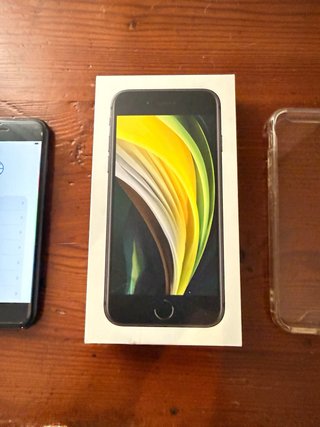 iPhone SE 128 GB Negro