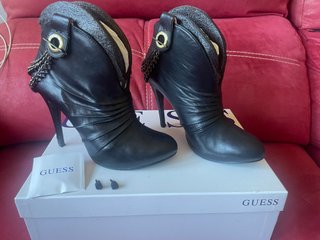 Botines Guess Piel Tacón Alto Negro