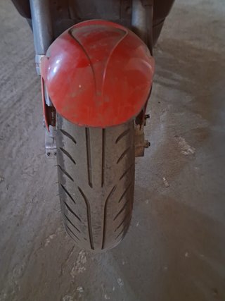 Piaggio Energy Scooter Negra y roja