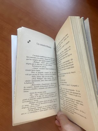 El pequeño vampiro en el país del conde Drácula