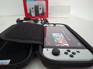 Nintendo Switch OLED + Accesorios