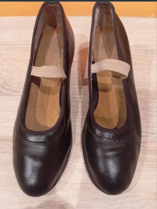 Zapatos Flamenco Negros niña con clavos
