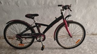 Bicicleta niña/mujer negra y rosa