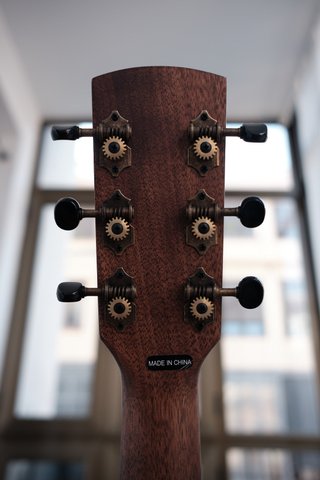 Guitarra Harley Benton CLA-15M SolidWood