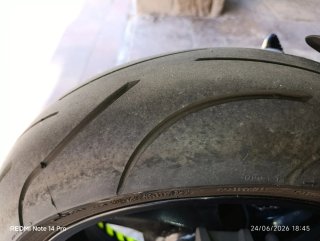 Suzuki GSR600 Negra