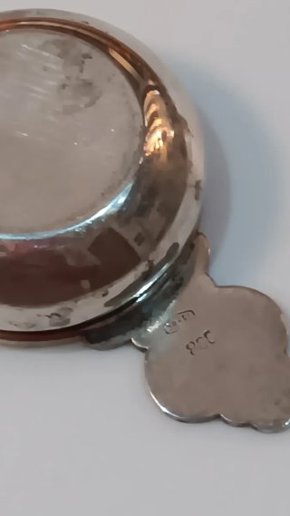 Piccolo contenitore in argento 800