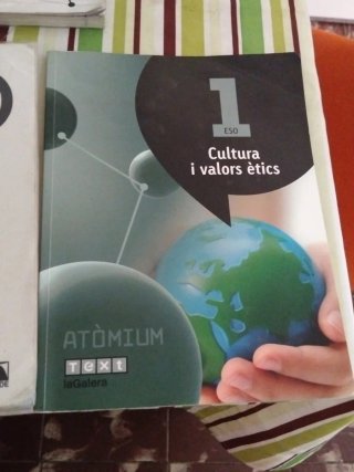 Cultura i valors ètics, hay varios  de segundo