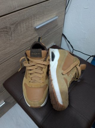 Zapatillas Skechers Beige y Marrón