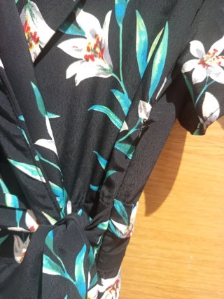 Mono estampado flores negro