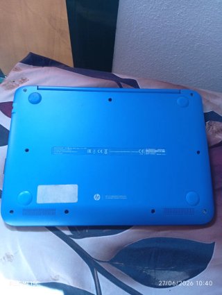 Portátil HP Azul y Blanco