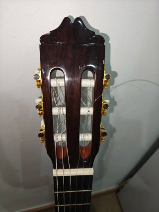 Guitarra Valeriano Bernal prodigio ( especial )