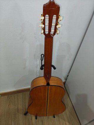 Guitarra Valeriano Bernal prodigio ( especial )