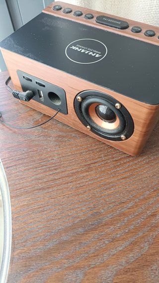 RADIO DESPERTADOR ANJANK MADERA CARGA INALAMBRICA