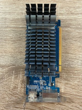 Tarjeta Gráfica ASUS GeForce GT 210 PCI-E 1GB DDR3