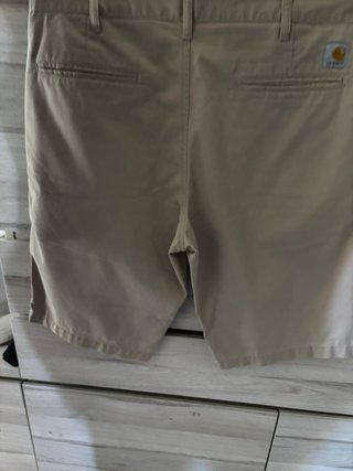 Bermudas Carhartt Beige  ancho 46 largo 58