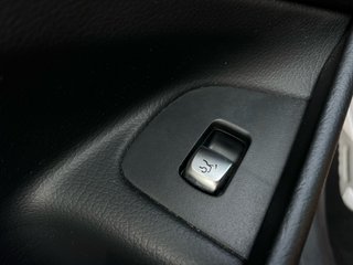 Mercedes-Benz E250 / AMG / Multibeam / 360
