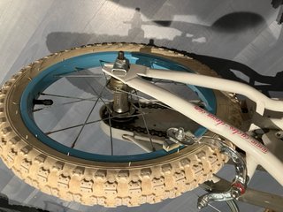 Bici niña 16 con ruedines Princess Dawn