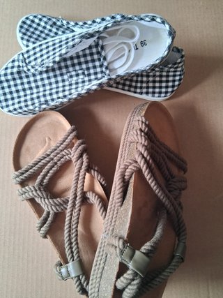 Sandalias y zapatillas a cuadros talla 39