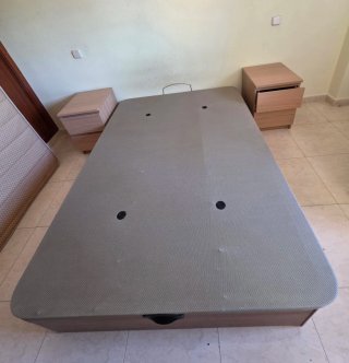 Canapé abatible 135x190 + 2 mesitas de noche