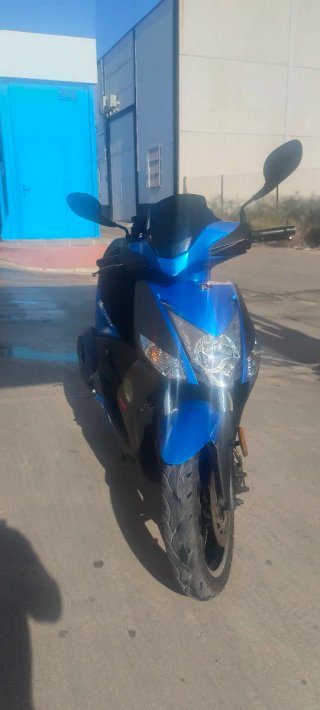 Scooter azul