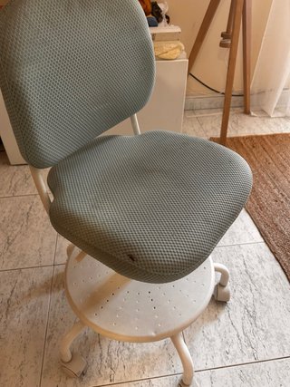 Silla de escritorio verde y blanca