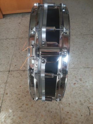 Caja Pearl en buen estado y con funda de regalo