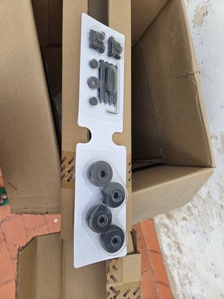 Altavoz de suelo KEF Q750 Negro