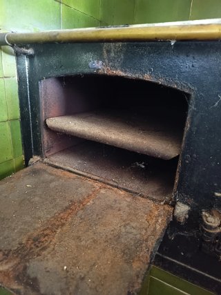 Cocina de leña antigua