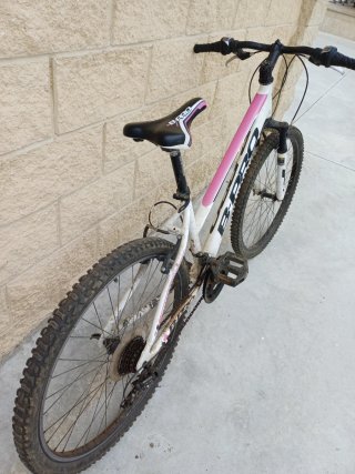 Bicicleta B-PRO Blanca y Rosa